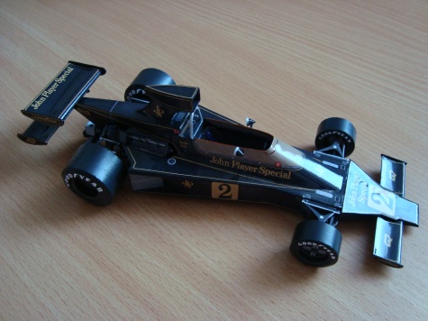 GALERIE MODEL� F1 - MIRES