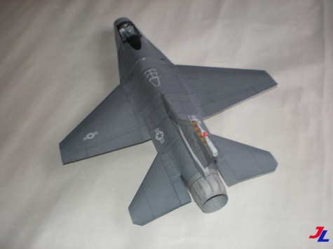 General Dynamics F-16C General Dynamics F-16C