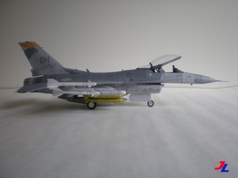 General Dynamics F-16C General Dynamics F-16C