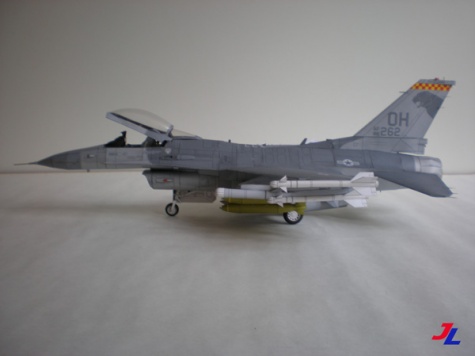 General Dynamics F-16C General Dynamics F-16C