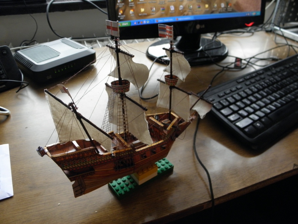 Golden Hind (Plná velikost v novém okně) Golden Hind