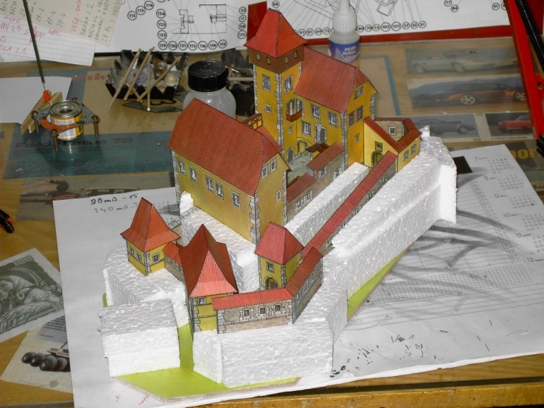 GOTICKÝ HRAD LITICE (Plná velikost v novém okně) GOTICKÝ HRAD LITICE