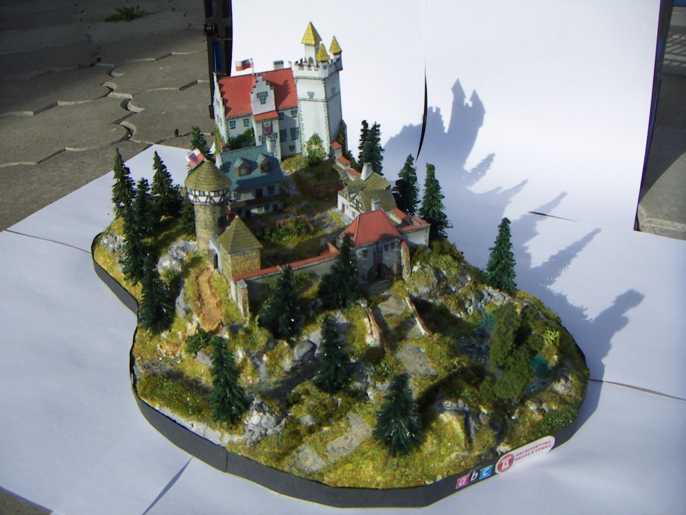 Gotický hrad (Plná velikost v novém okně) Gotický hrad