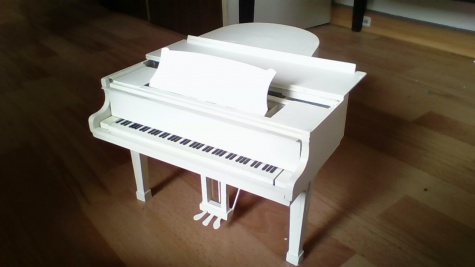grand piano 