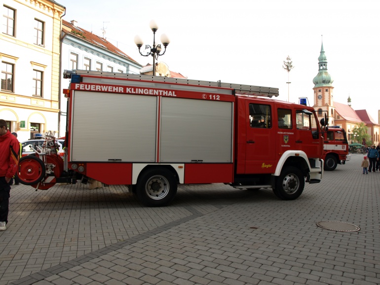 76035