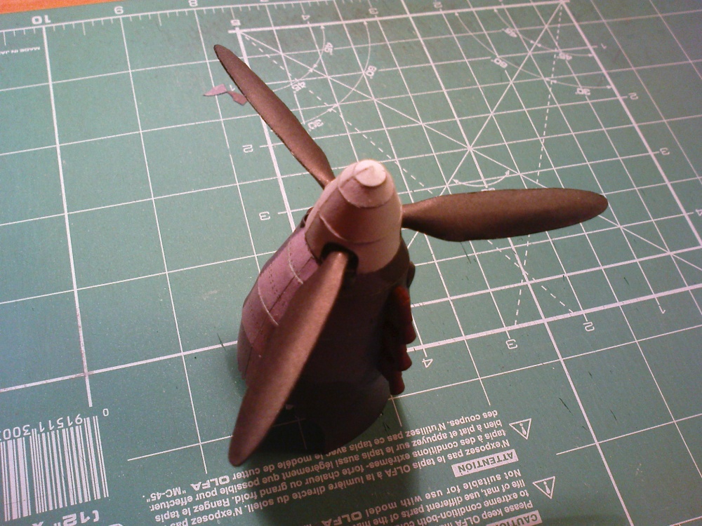 Hawker Hurricane MK.IIC (Plná velikost v novém okně) Hawker Hurricane MK.IIC