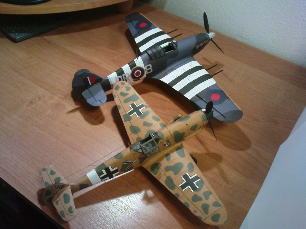 Hawker Hurricane MK.IIC (Pln� velikost v nov�m okn�) Hawker Hurricane MK.IIC
