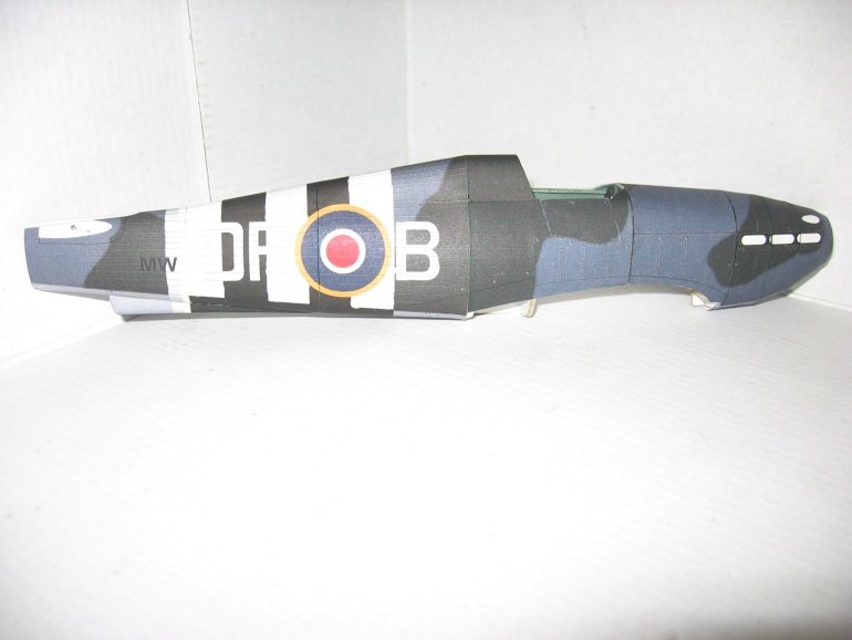 Hawker Hurricane Mk.IIC (Plná velikost v novém okně) Hawker Hurricane Mk.IIC