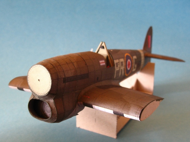 Hawker Typhoon Mk. IB (Plná velikost v novém okně) Hawker Typhoon Mk. IB
