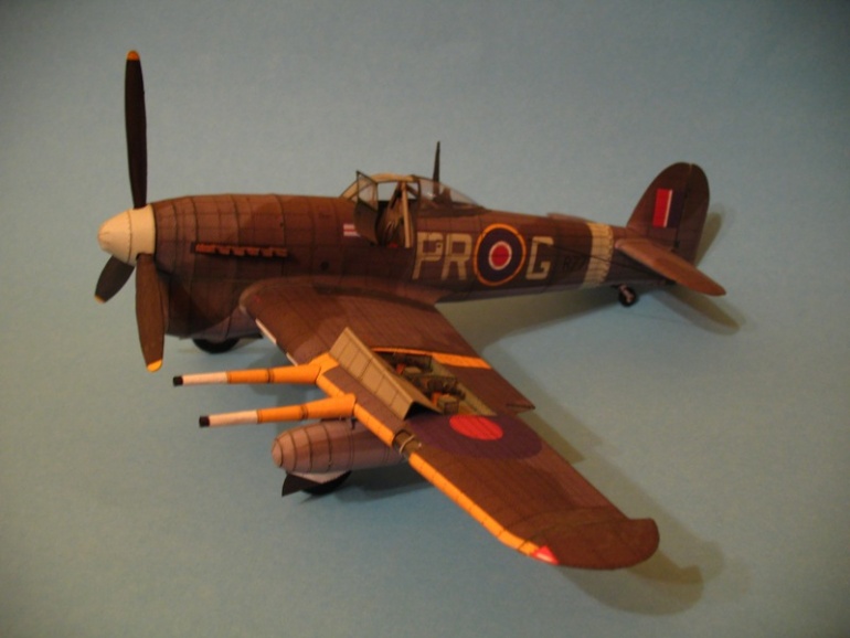 Hawker Typhoon Mk. IB (Plná velikost v novém okně) Hawker Typhoon Mk. IB