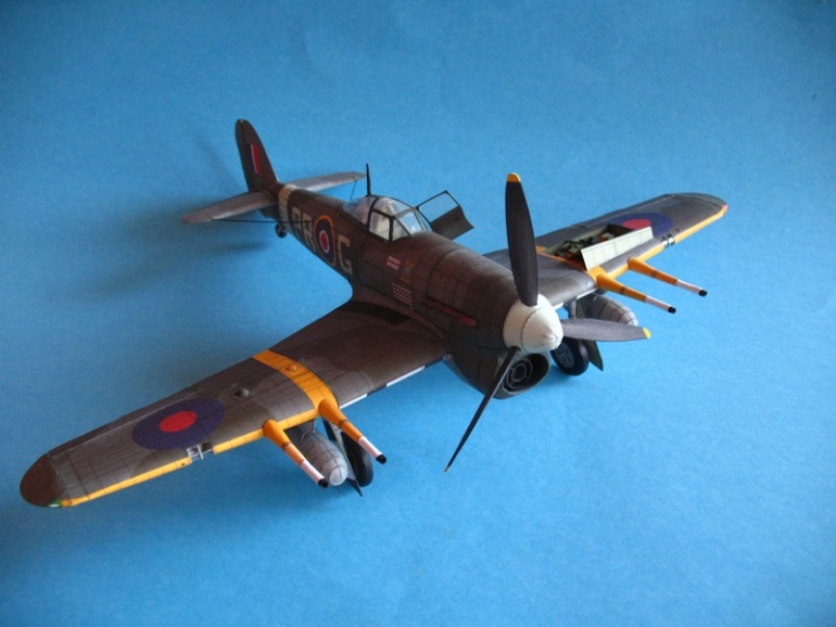 Hawker Typhoon Mk. IB (Plná velikost v novém okně) Hawker Typhoon Mk. IB