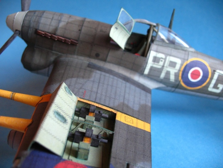Hawker Typhoon Mk. IB (Plná velikost v novém okně) Hawker Typhoon Mk. IB