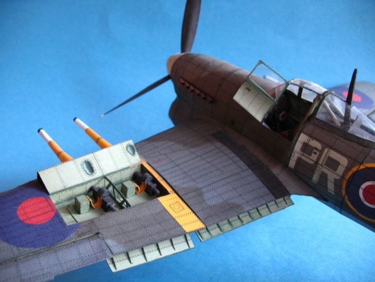 Hawker Typhoon Mk. IB (Plná velikost v novém okně) Hawker Typhoon Mk. IB