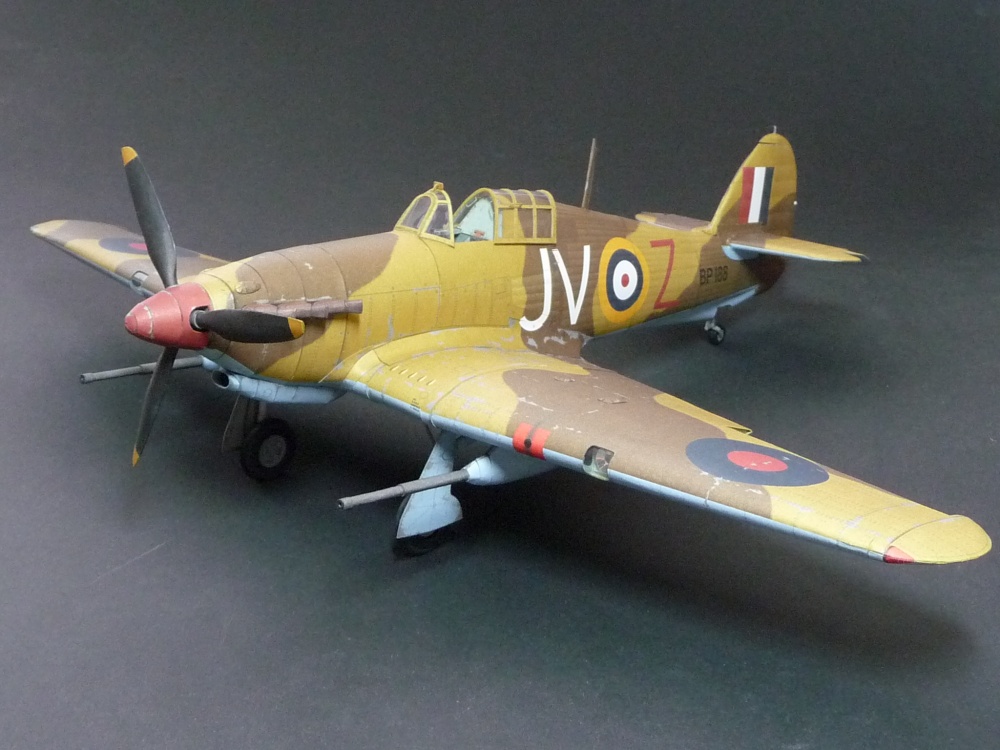 Hawker Hurricane Mk. IID (Plná velikost v novém okně) Hawker Hurricane Mk. IID