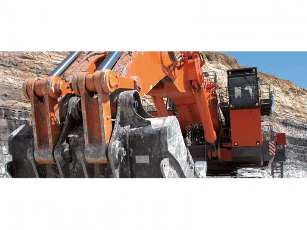 HITACHi EX 8000 (Plná velikost v novém okně) HITACHi EX 8000