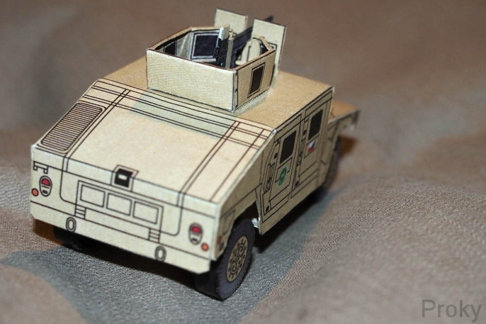 HMMWv M1114 (Plná velikost v novém okně) HMMWv M1114