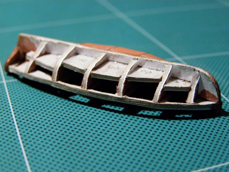 HMS Bellona (Plná velikost v novém okně) HMS Bellona