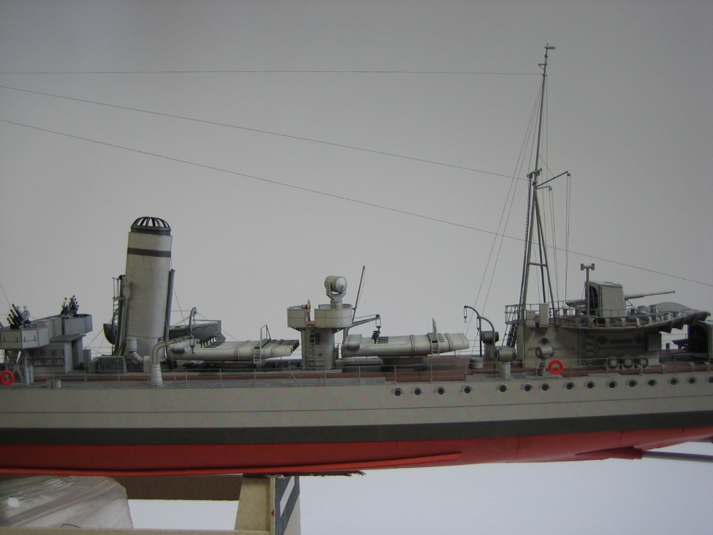 HMS Glowworm (Plná velikost v novém okně) HMS Glowworm