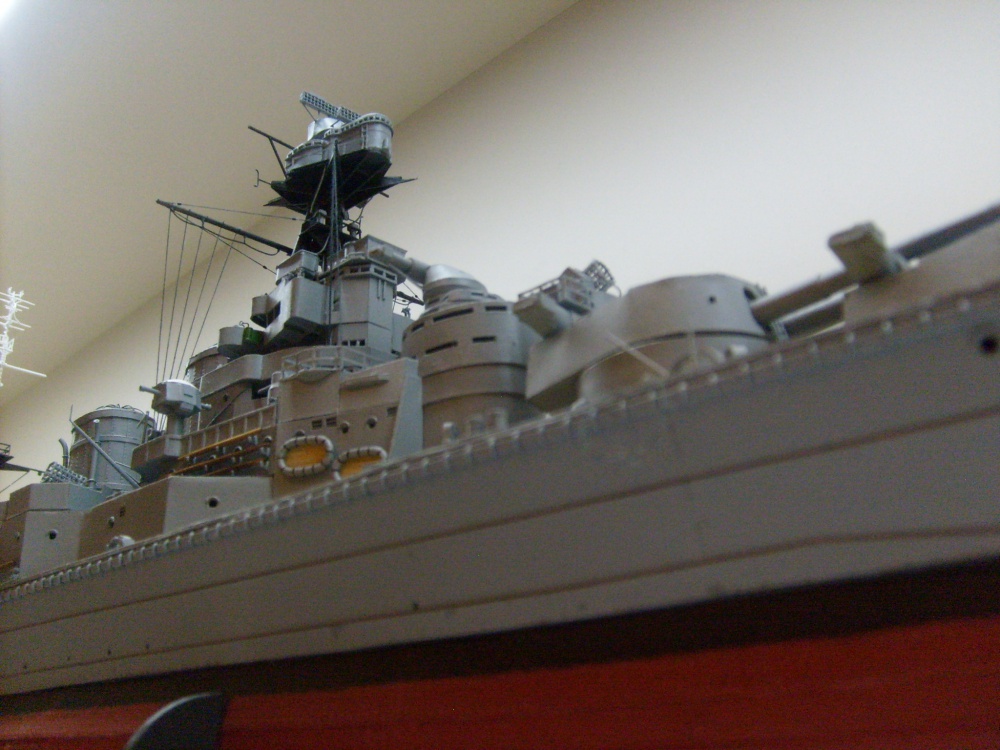 HMS Hood (Plná velikost v novém okně) HMS Hood