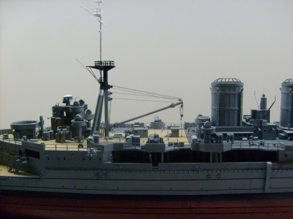 HMS Hood (Plná velikost v novém okně) HMS Hood