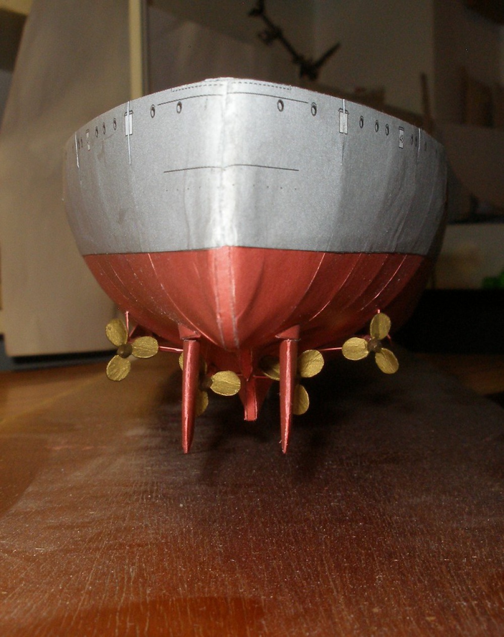HMS IRON DUKE (Plná velikost v novém okně) HMS IRON DUKE