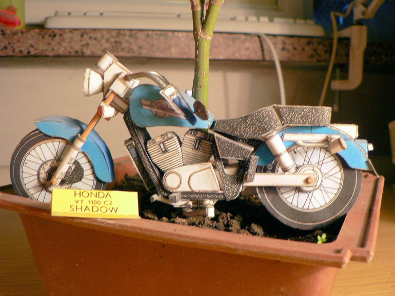 Honda VT 1100 C2 SHADOW (Plná velikost v novém okně) Honda VT 1100 C2 SHADOW