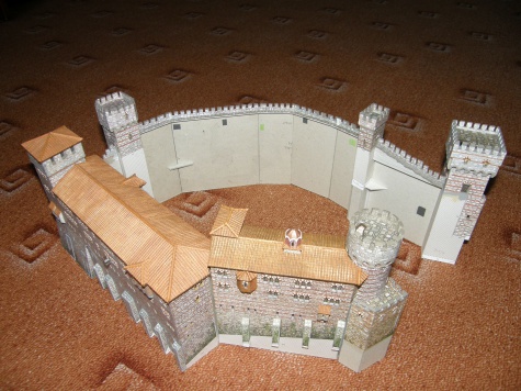 hrad Carevec