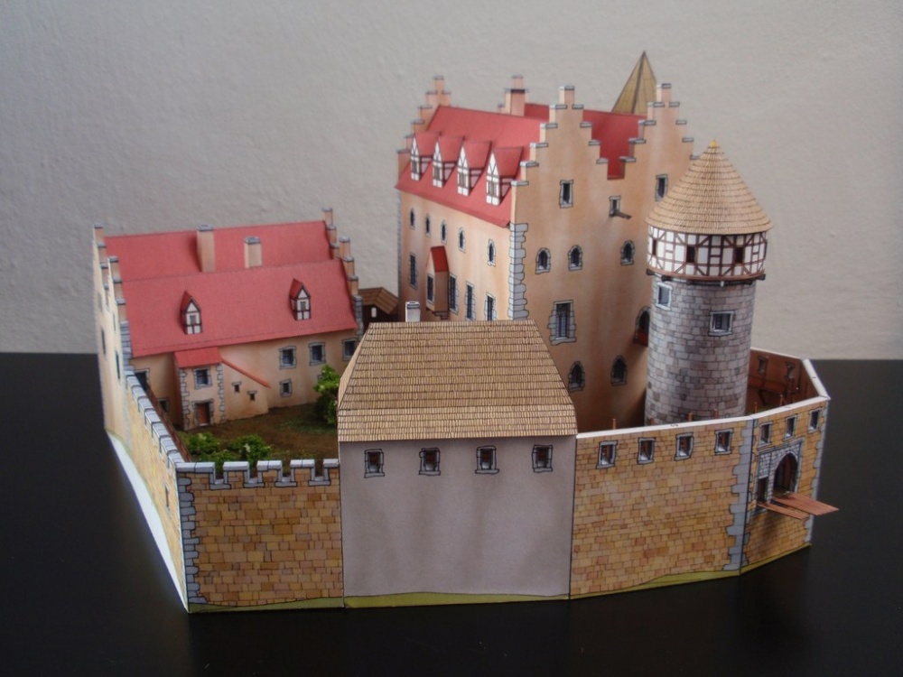 Hrad Dražice (Plná velikost v novém okně) Hrad Dražice