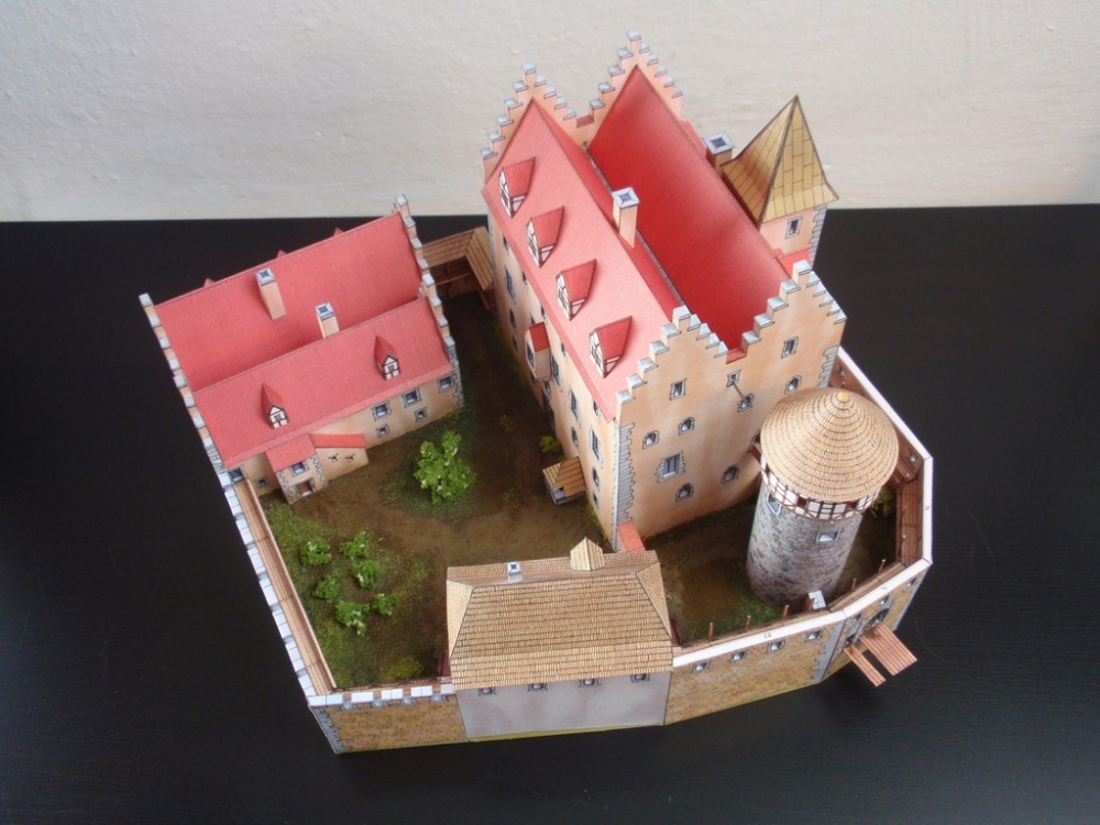 Hrad Dražice (Plná velikost v novém okně) Hrad Dražice