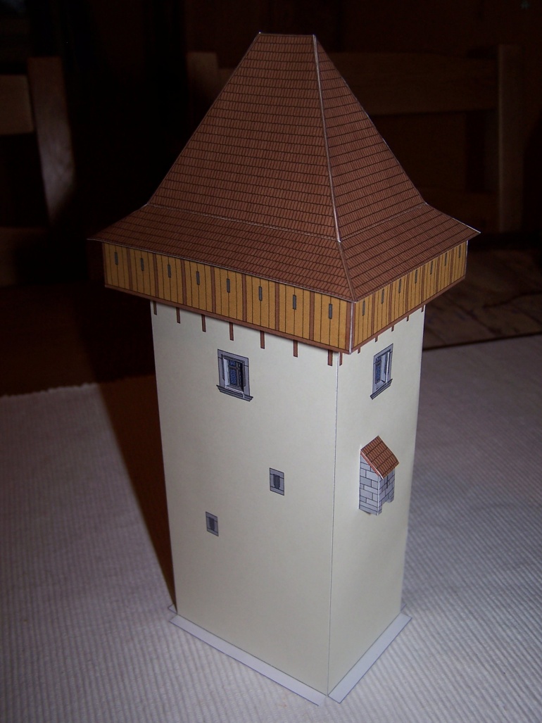 Hrad Jenčov (Plná velikost v novém okně) Hrad Jenčov