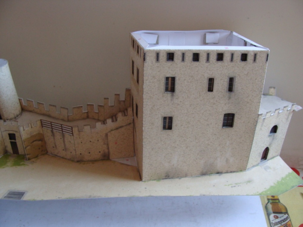 hrad Kokořín (Plná velikost v novém okně) hrad Kokořín