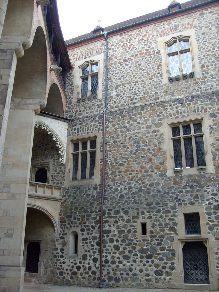 Hrad Křivoklát (Plná velikost v novém okně) Hrad Křivoklát