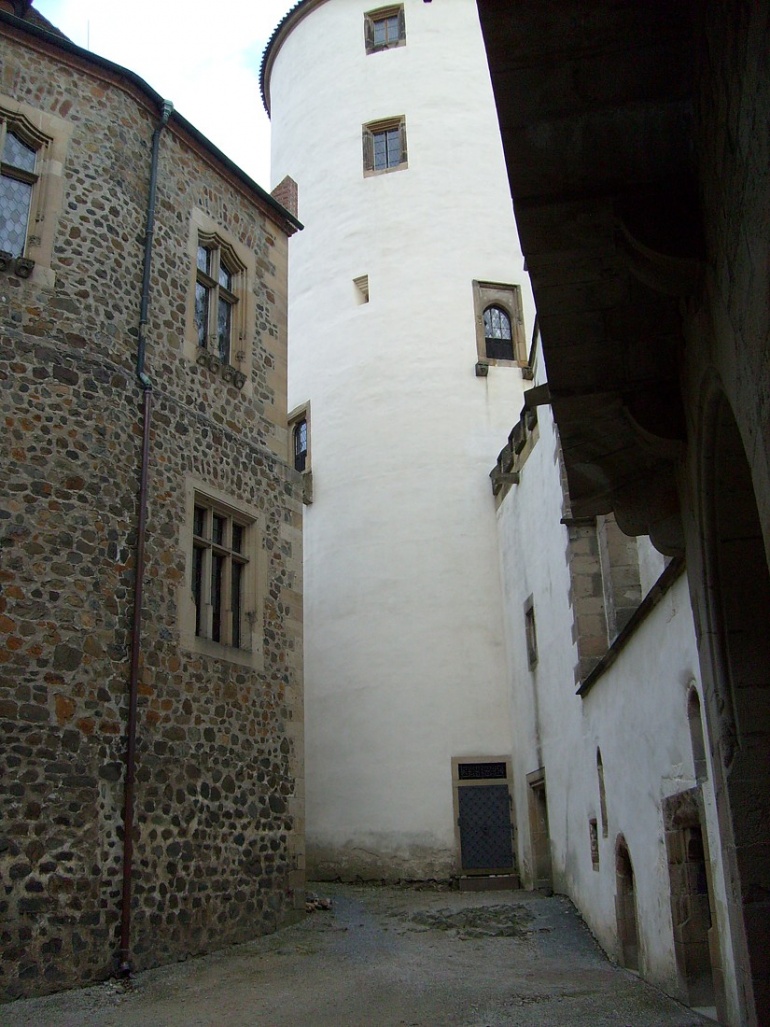 Hrad Křivoklát (Plná velikost v novém okně) Hrad Křivoklát