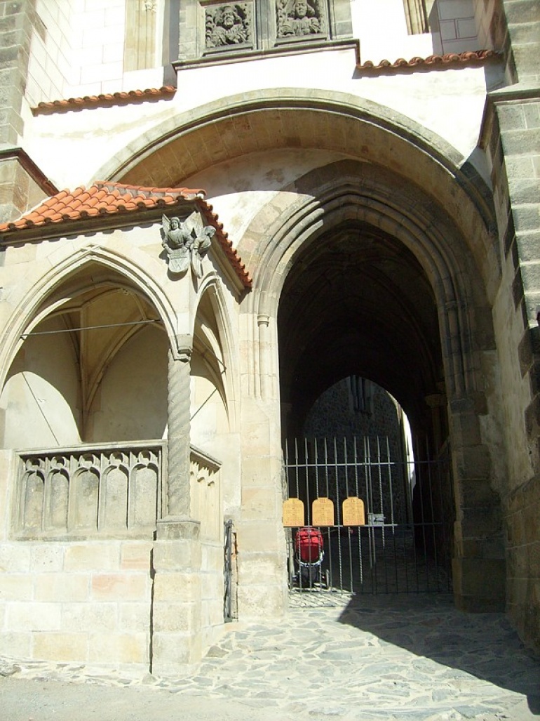 Hrad Křivoklát (Plná velikost v novém okně) Hrad Křivoklát