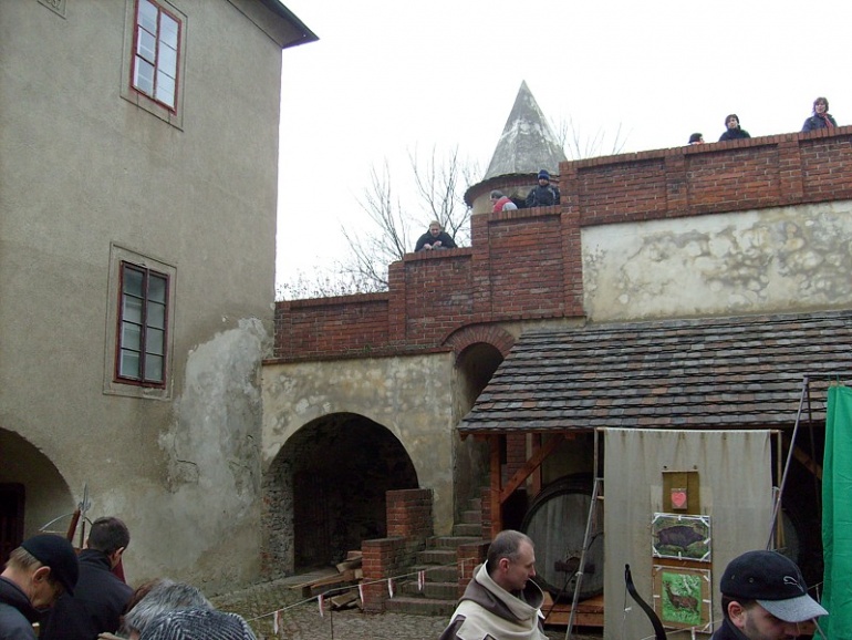 Hrad Křivoklát (Plná velikost v novém okně) Hrad Křivoklát