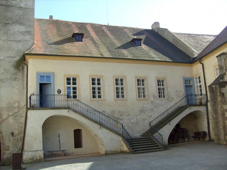 Hrad Křivoklát (Plná velikost v novém okně) Hrad Křivoklát