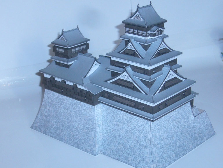 hrad Kumamoto (Plná velikost v novém okně) hrad Kumamoto