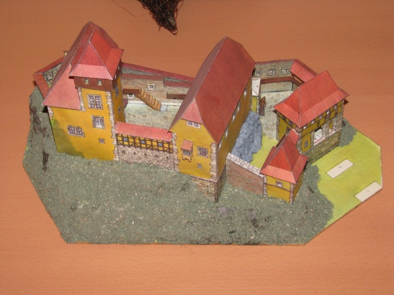 Hrad Litice (Plná velikost v novém okně) Hrad Litice