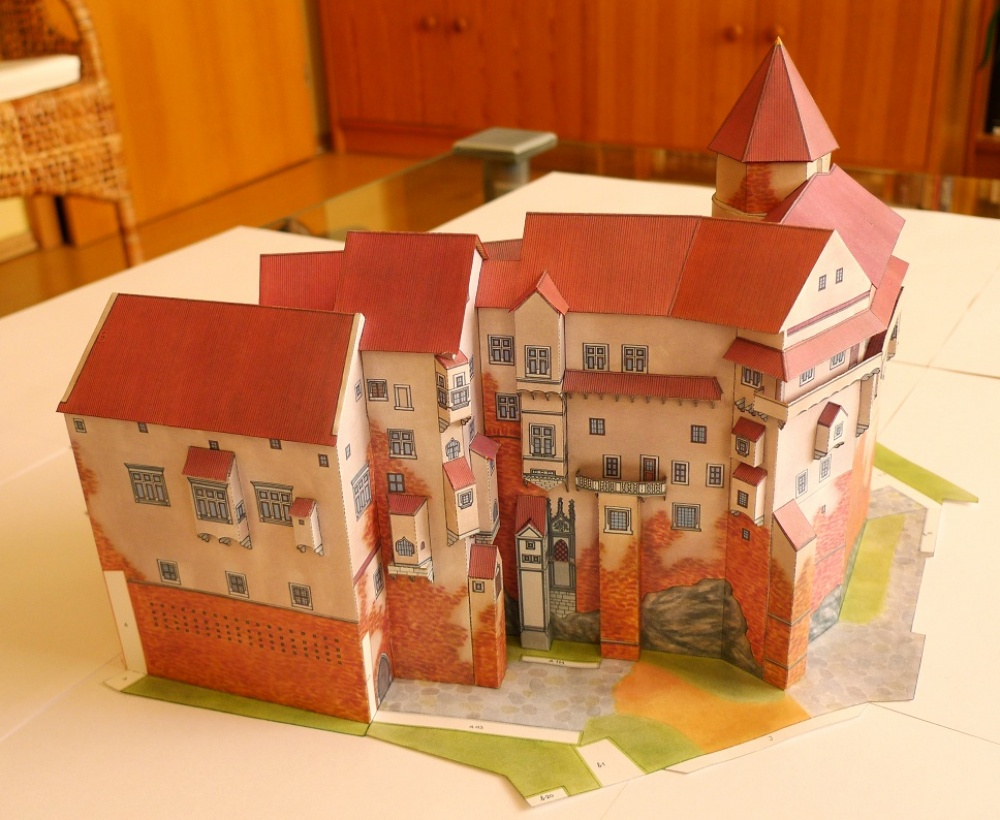 Hrad Pernštejn (Plná velikost v novém okně) Hrad Pernštejn