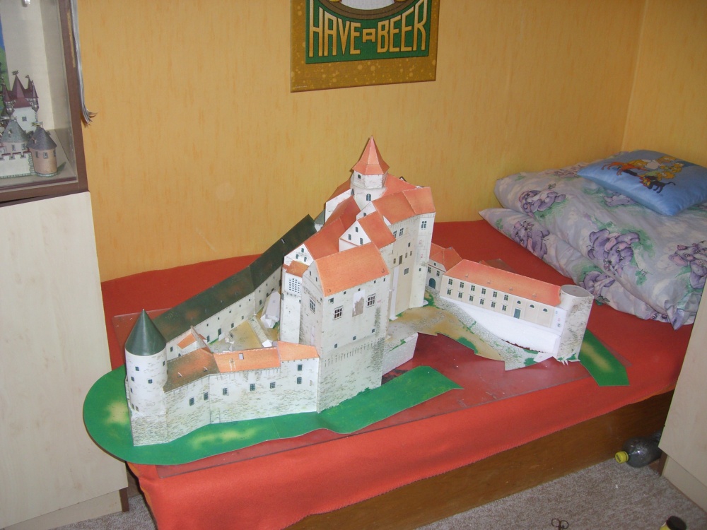 Hrad Pern�tejn