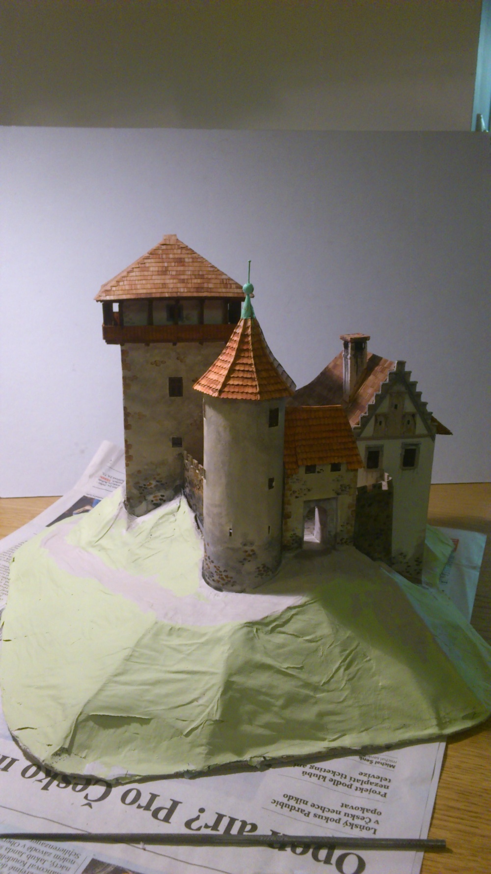 Hrad pro modelové kolejiště (Plná velikost v novém okně) Hrad pro modelové kolejiště