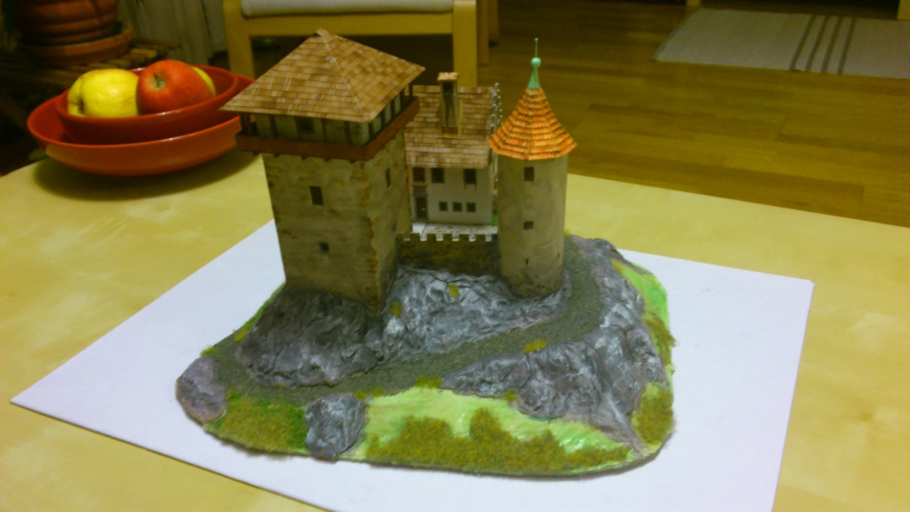 Hrad pro modelové kolejiště (Plná velikost v novém okně) Hrad pro modelové kolejiště