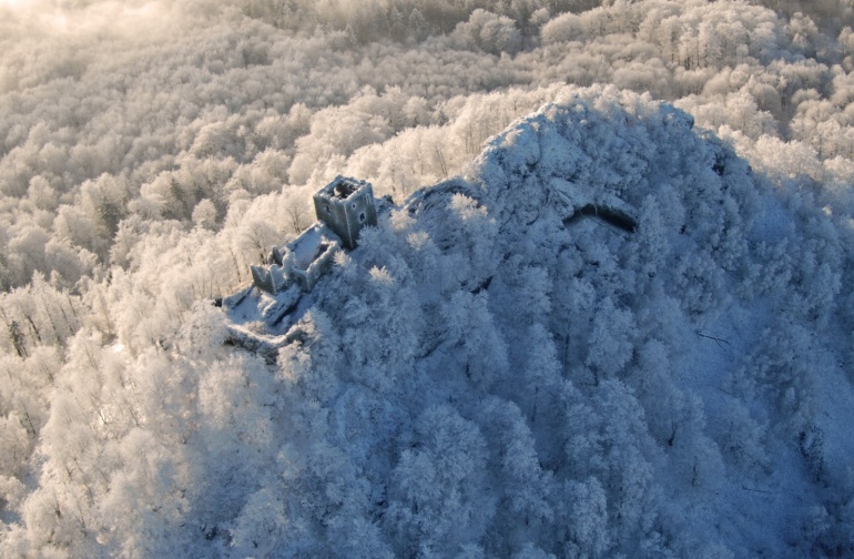 Hrad Ralsko (Plná velikost v novém okně) Hrad Ralsko