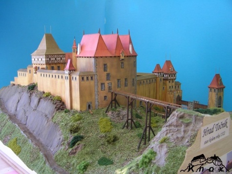 Hrad To�n�k