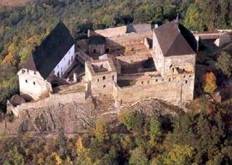 Hrad To�n�k