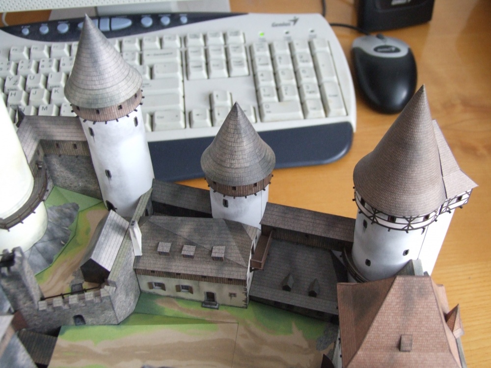 hrad Týřov (Plná velikost v novém okně) hrad Týřov