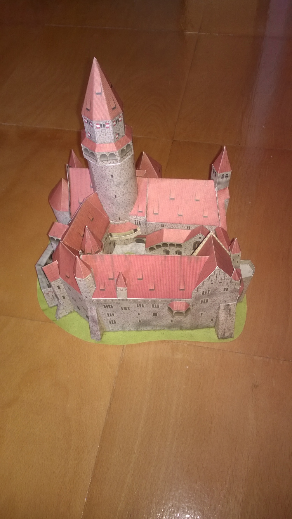 Hrad Bouzov (Pln� velikost v nov�m okn�) Hrad Bouzov