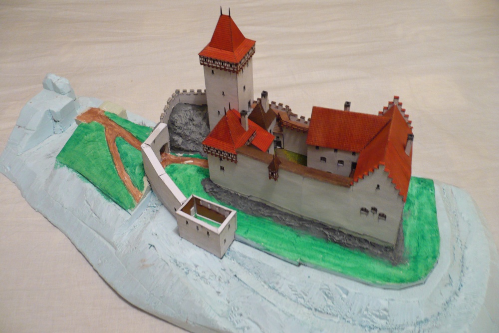 hrad Buben v 15. století (Plná velikost v novém okně) hrad Buben v 15. století