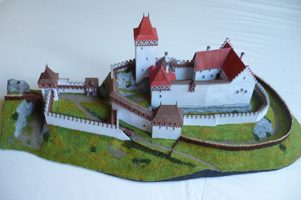 hrad Buben v 15. století (Plná velikost v novém okně) hrad Buben v 15. století