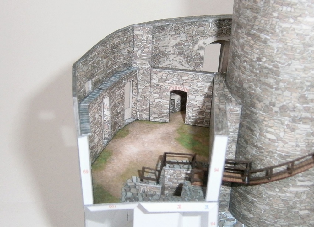 Hrad Svojanov (Plná velikost v novém okně) Hrad Svojanov